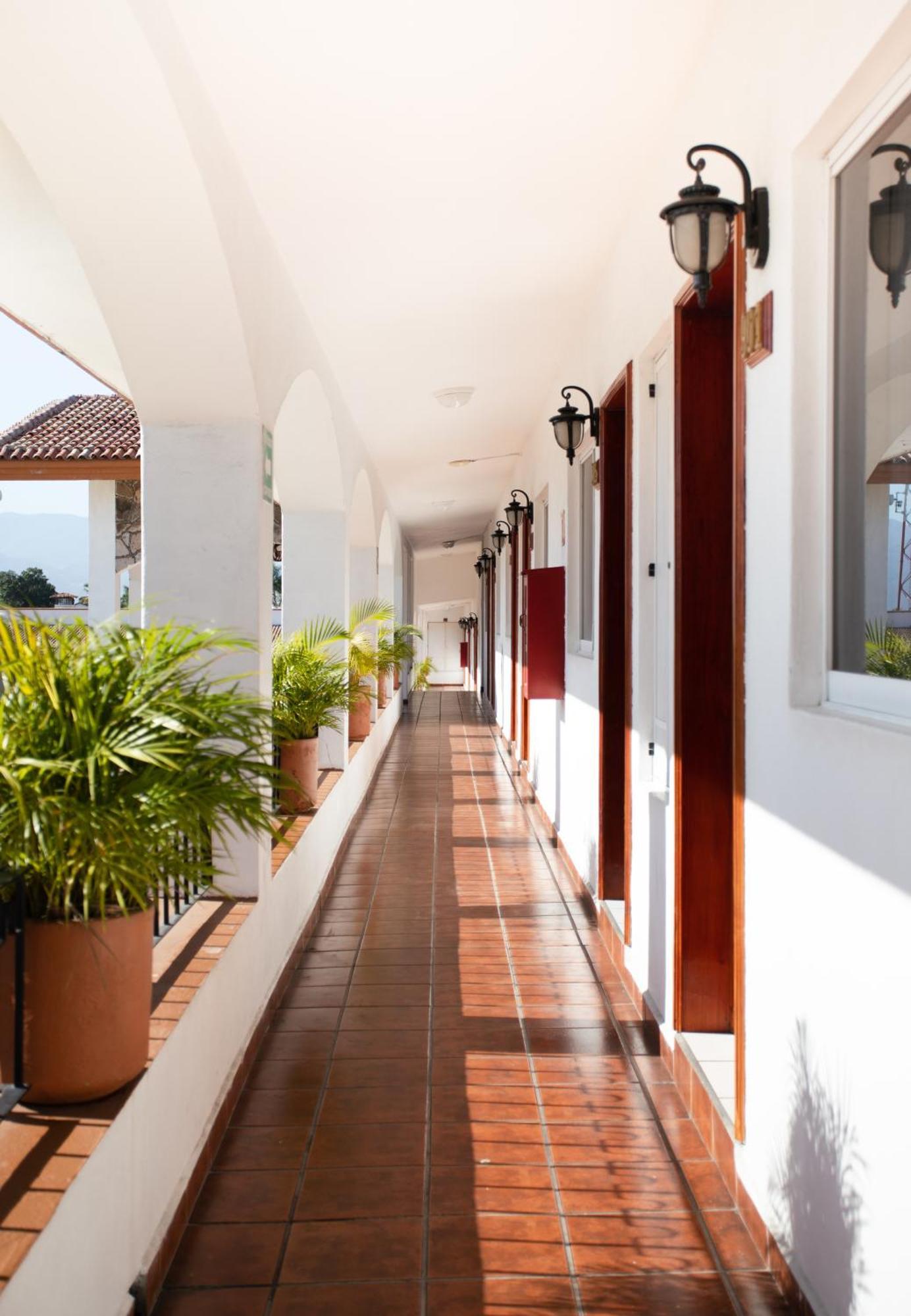 Hotel Maria Isabel Colima Zewnętrze zdjęcie