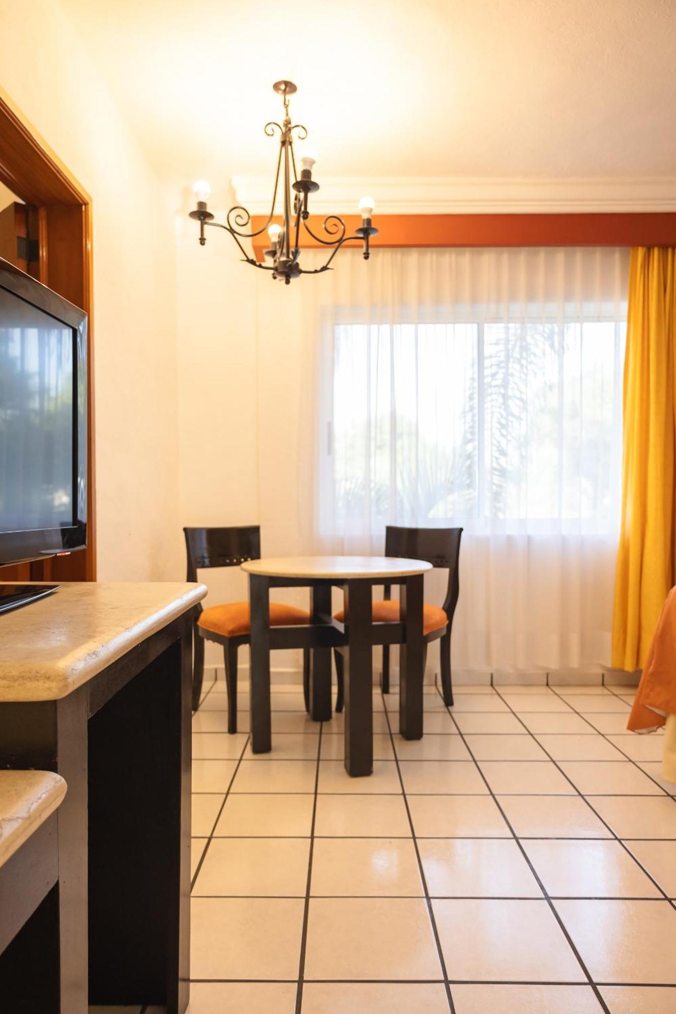 Hotel Maria Isabel Colima Zewnętrze zdjęcie